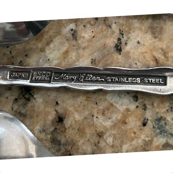 Stainless Steel Soup Spoons & Tablespoons-Vintage Ekco Eterna Mary Ellen - Picture 3 of 3